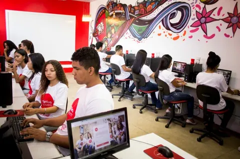 Coletivo Jovem anuncia abertura de inscrições para primeiras turmas de 2020