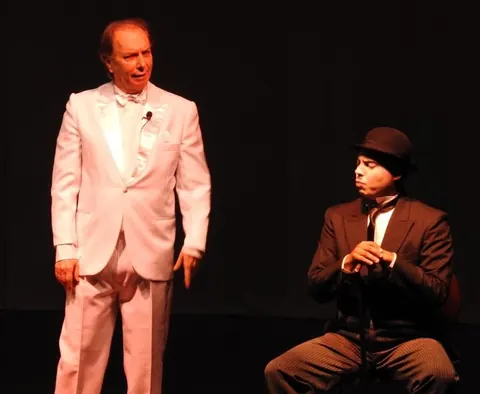 Espetáculo 'A morte é uma Piada 2' é atração no Teatro Manauara