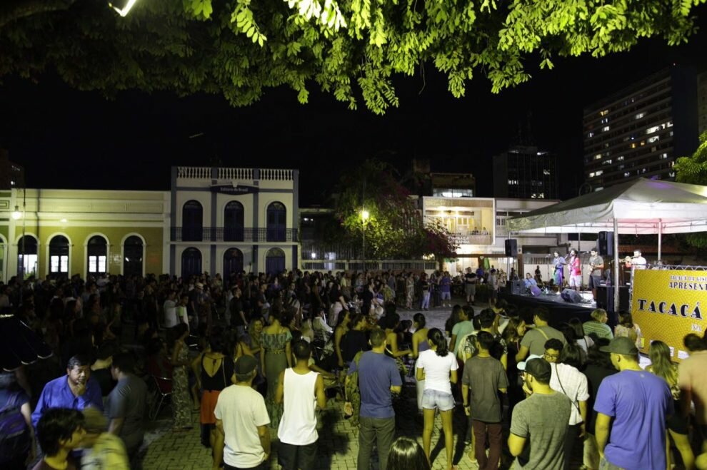 Fátima Silva e Rafael Moraes se apresentam no ‘Tacacá na Bossa’